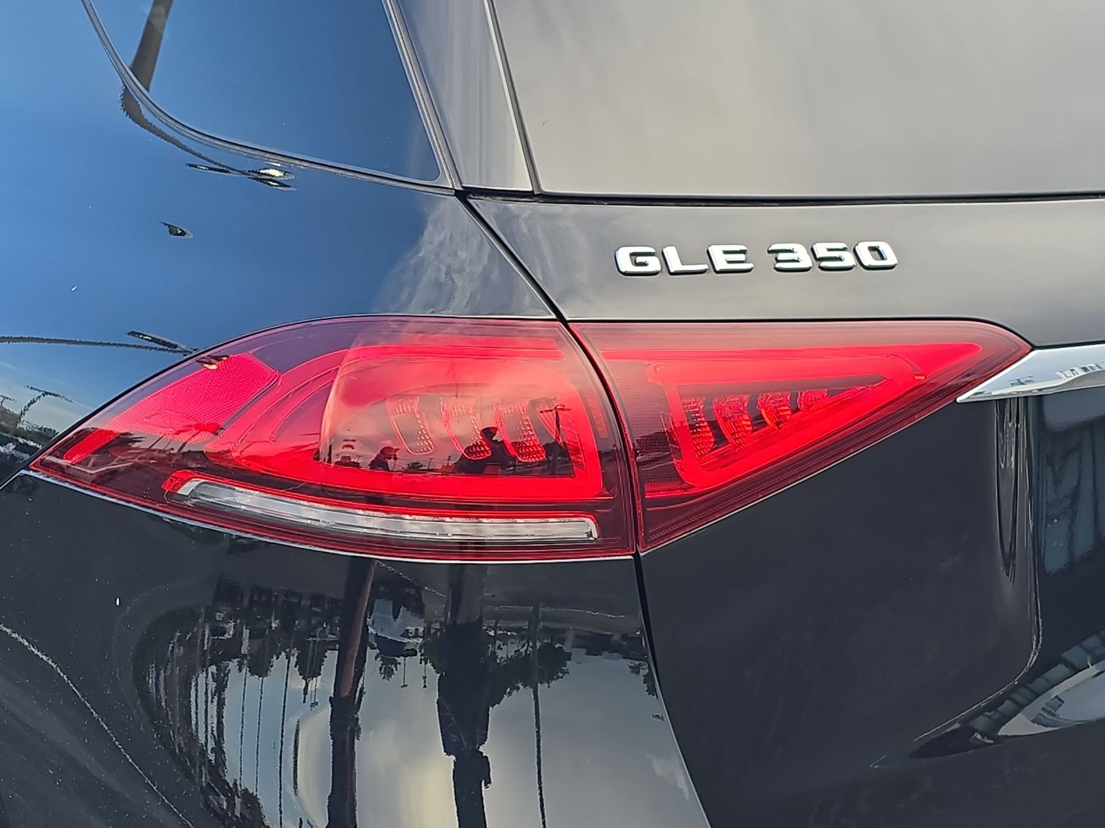 Used 2022 Black Mercedes-Benz GLE 350 image 16