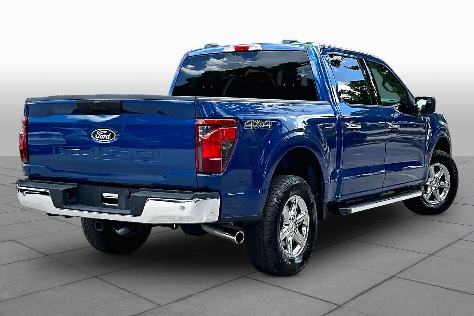 Used 2025 Atlas Blue Ford XLT image 13