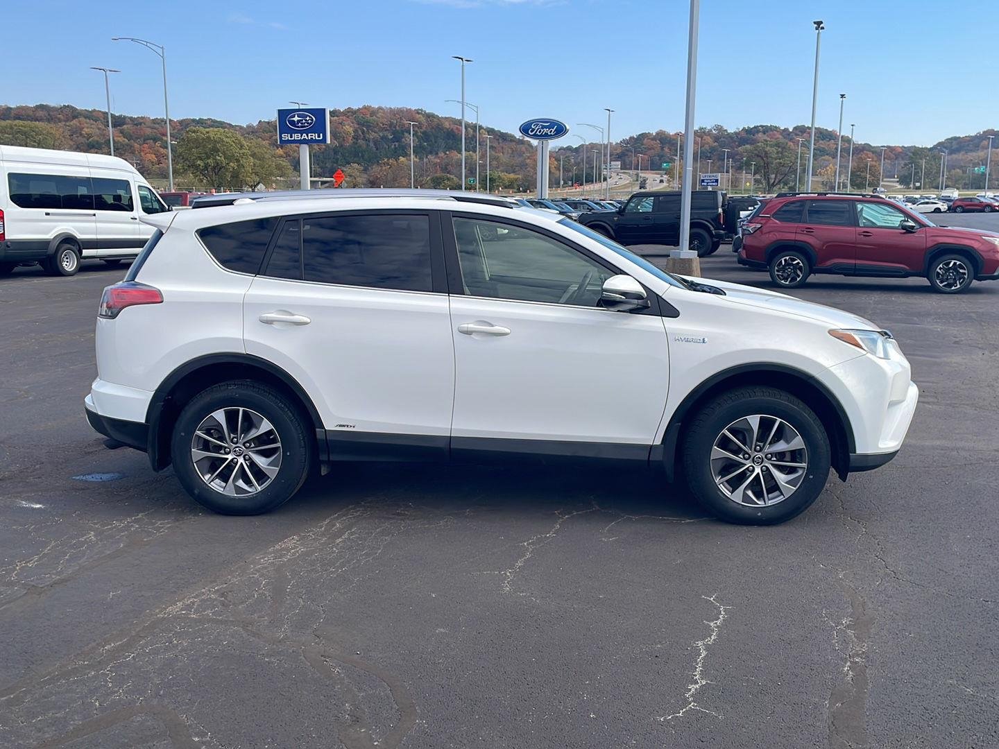 Used 2016 SUPER WHITE TOYOTA TRUCK  image 6