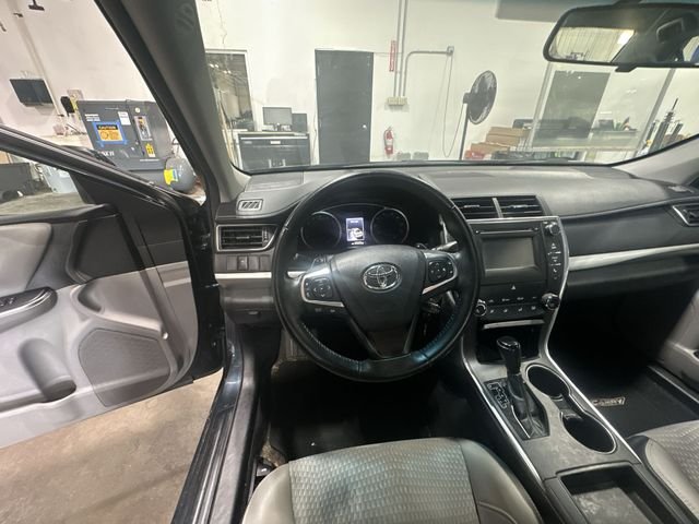 Used 2015 Gray Toyota SE image 15
