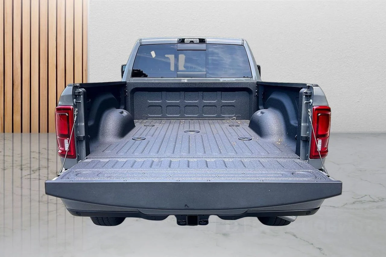 New 2026 Ceramic Gray Clear-Coat Exterior Paint RAM Laramie image 23