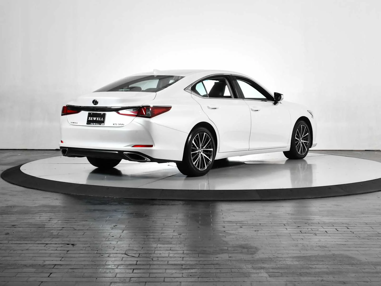 Certified Used 2023 EMINENT WHITE PEARL Lexus  image 7
