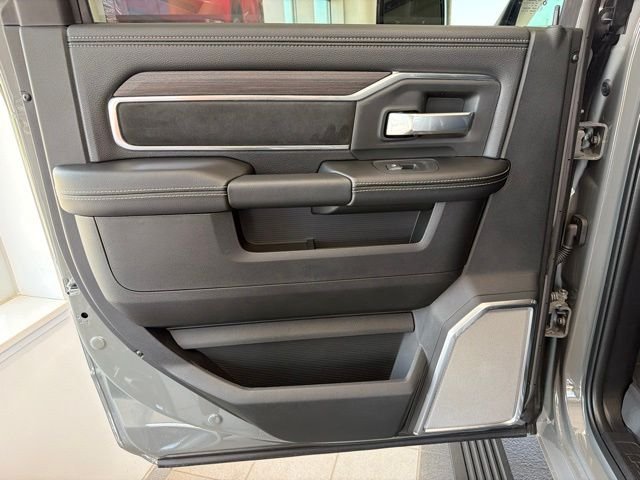New 2026 Ceramic Gray Clear-Coat Exterior Paint RAM Laramie image 17