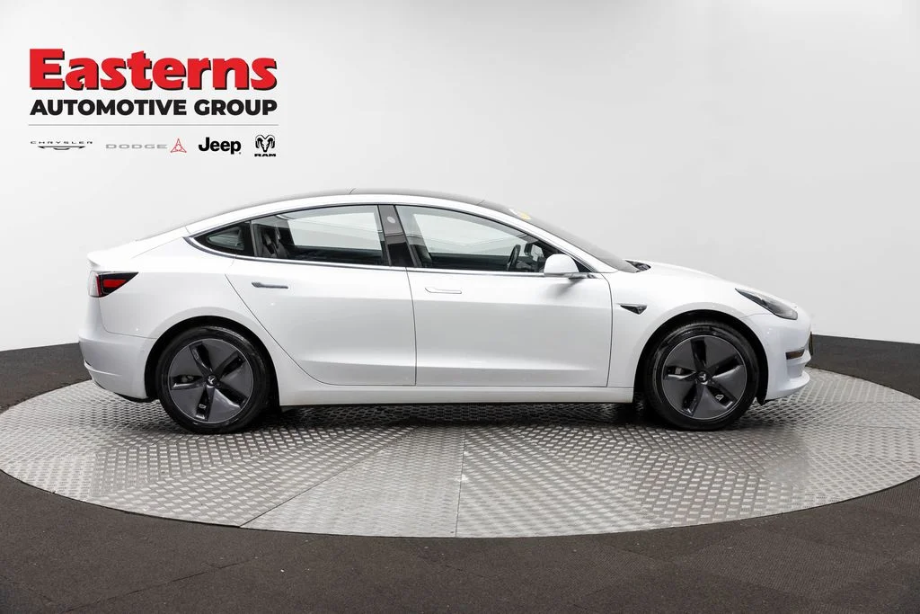 Used 2018 White Tesla Long Range image 4
