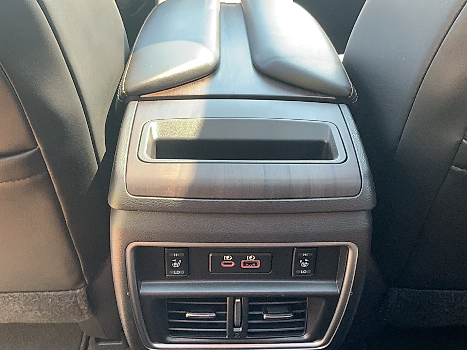 Used 2023 Boulder Gray Pearl Nissan Platinum FWD image 17