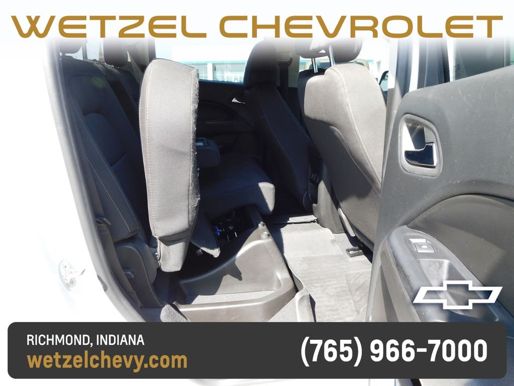 Used 2022 White Chevrolet LT image 25