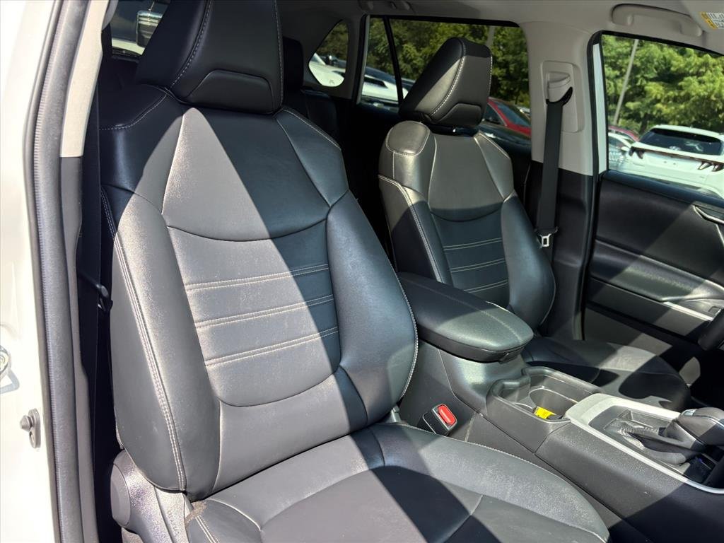2021 Toyota RAV4 XLE Premium - Photo 17
