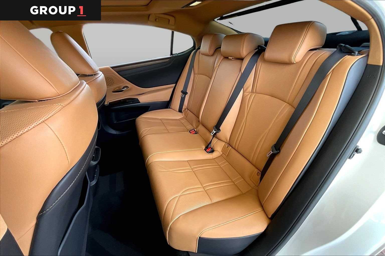 Used 2024 Eminent White Pearl Lexus Luxury image 18