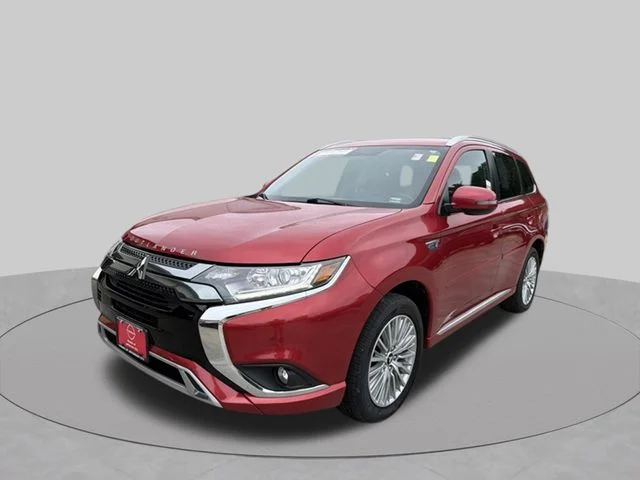 Used 2019 Red Mitsubishi SEL image 7