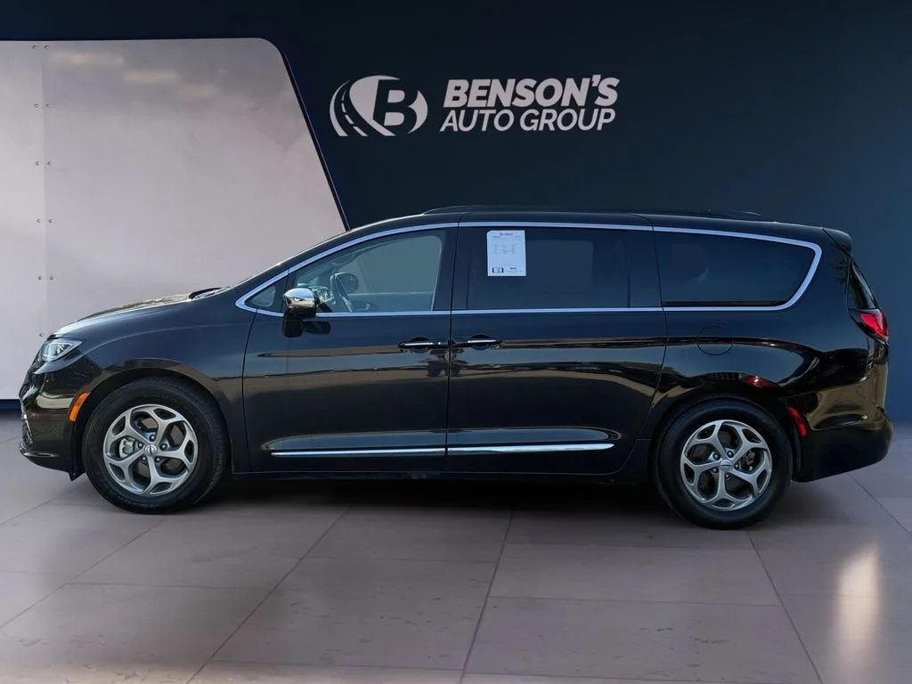 Used 2023 Black Chrysler Limited image 2