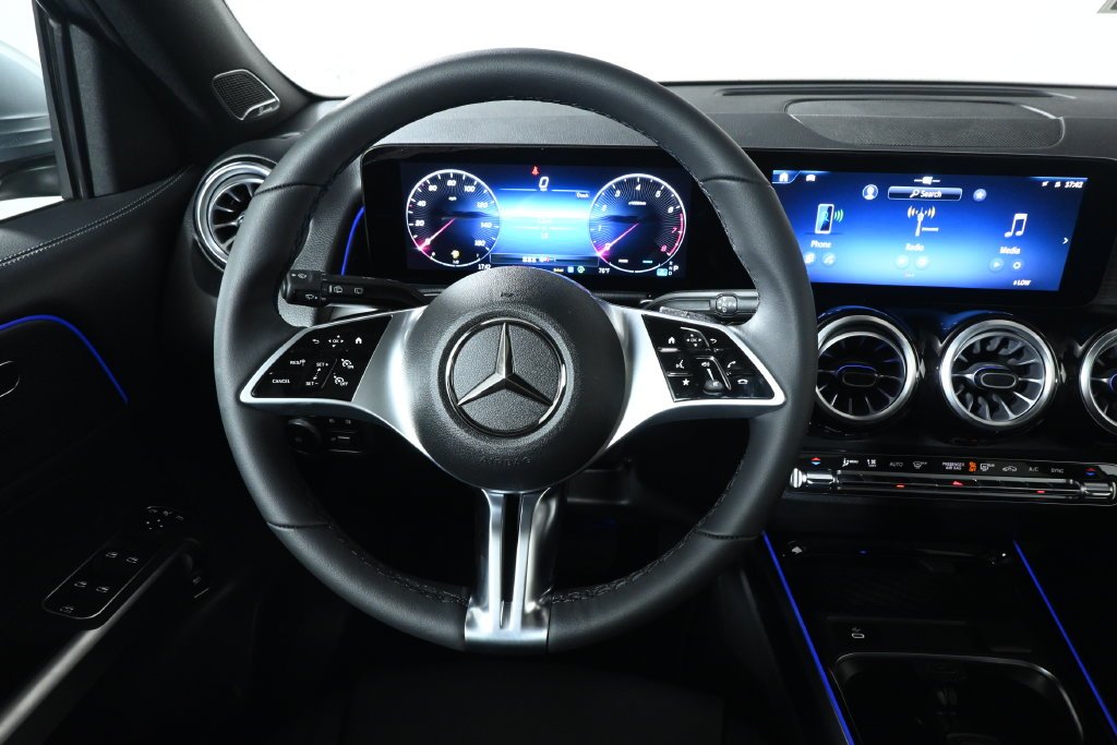 New 2026 Cirrus Silver Metallic Mercedes-Benz GLB 250 image 17