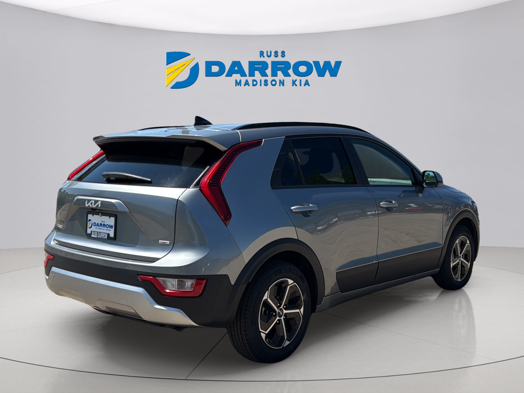 Used 2025 Steel Gray Kia LX image 5