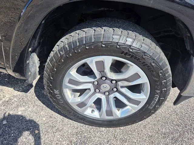 Used 2019 Black Ram Laramie Longhorn image 40