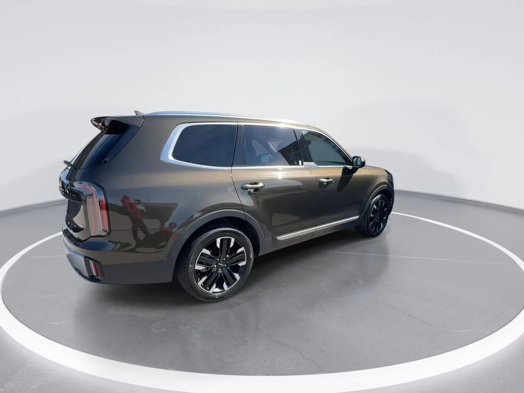 Used 2023 Green Kia SX image 8