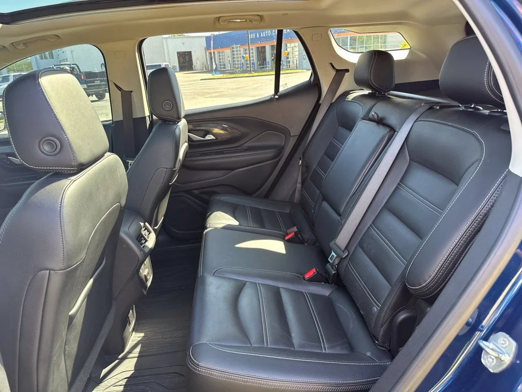 Used 2022 Marine Metallic GMC Denali image 11