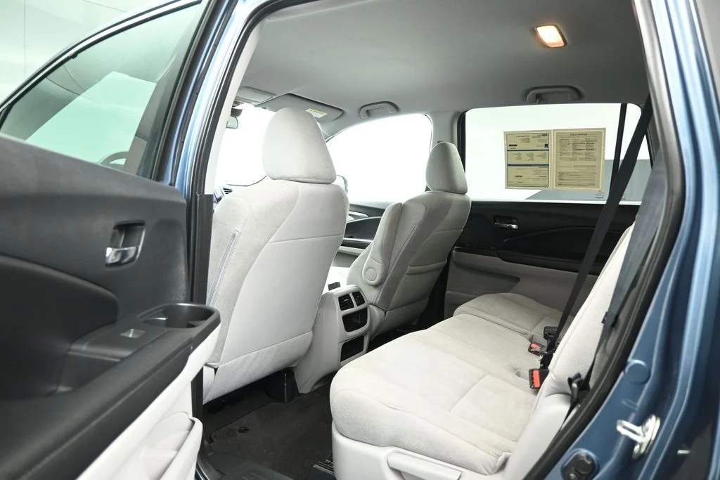 Used 2019 Black Honda LX image 19