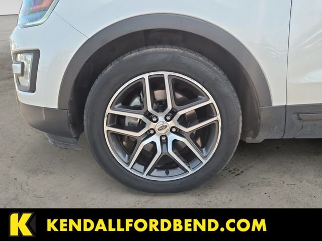 Used 2017 White Ford Sport image 9