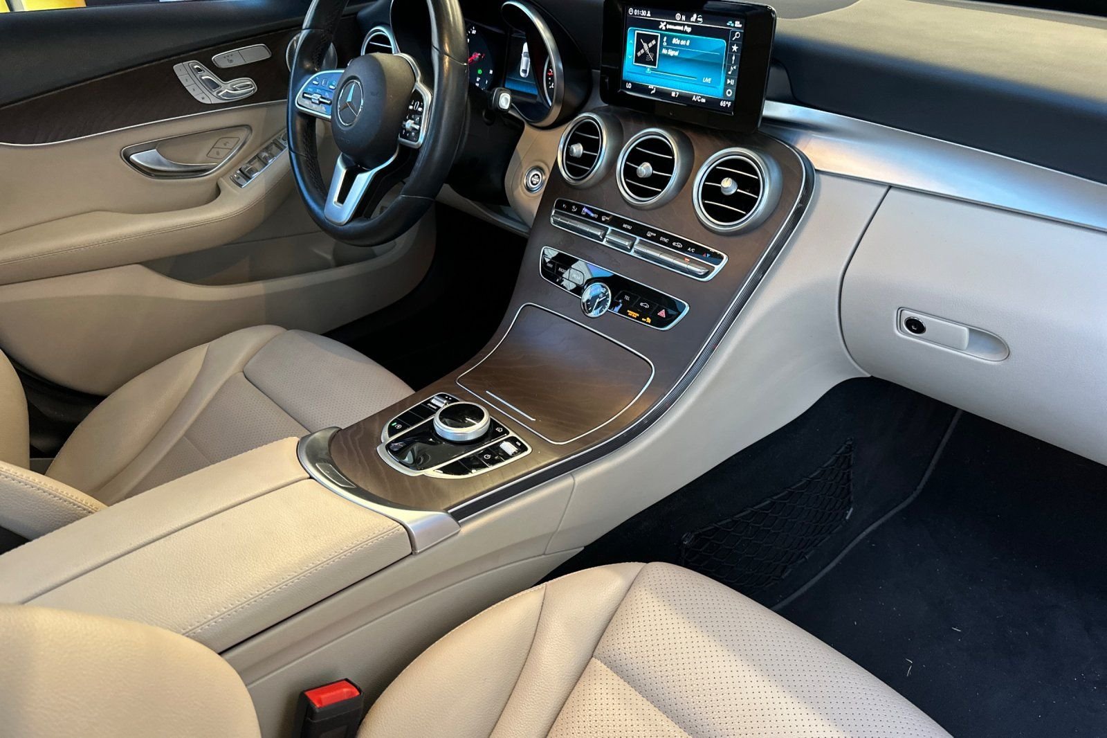 Used 2019 Silver Mercedes-Benz C 300 image 17