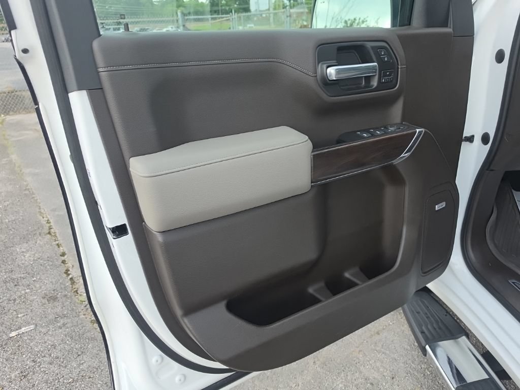 Used 2020 SUMMIT WHITE GMC SLT image 17