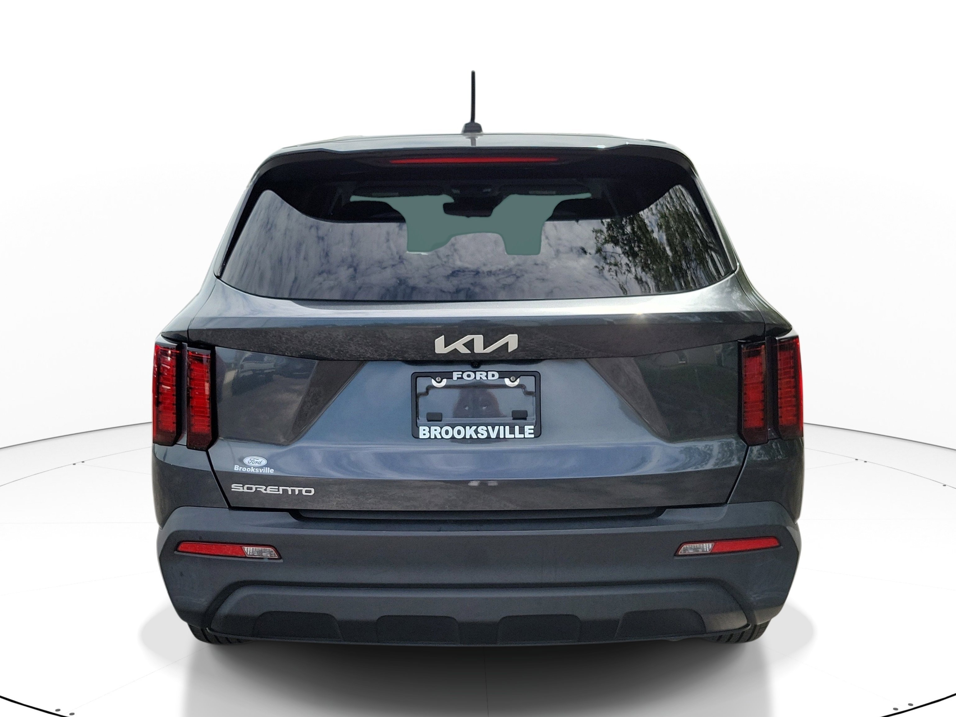 Used 2023 Gravity Grey Kia LX image 4