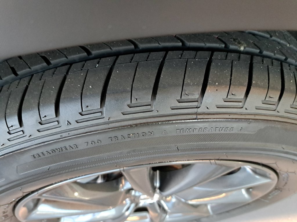 Used 2026 Silver Honda EX-L image 36
