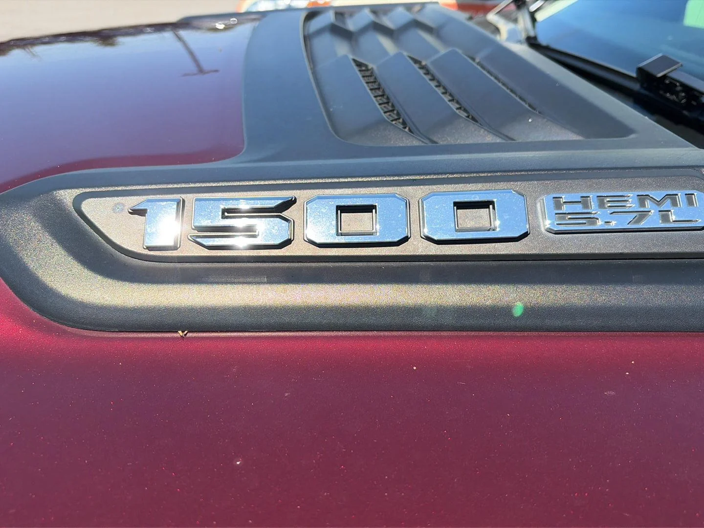 Used 2019 Delmonico Red Pearlcoat Ram Laramie image 5