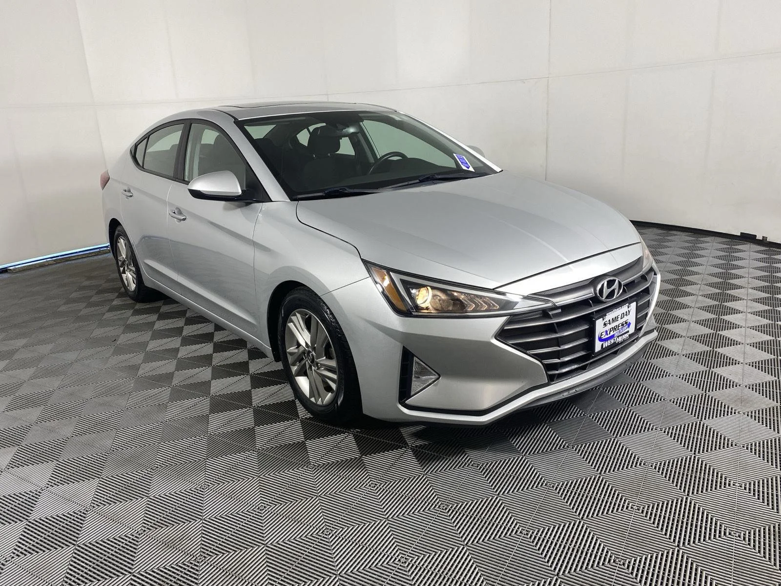 Used 2019 Symphony Silver Hyundai Value Edition image 10