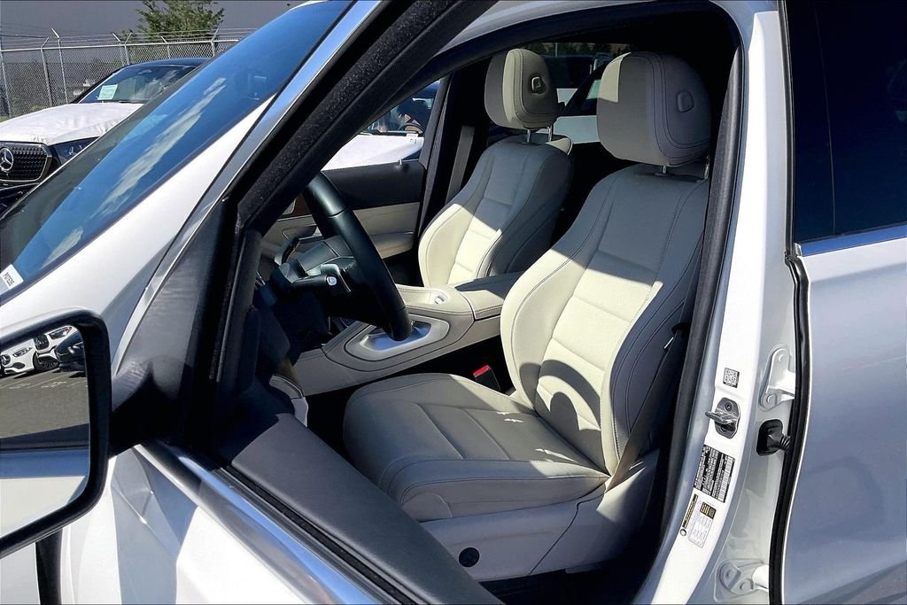 2025 Mercedes-Benz GLE GLE450 - Photo 17
