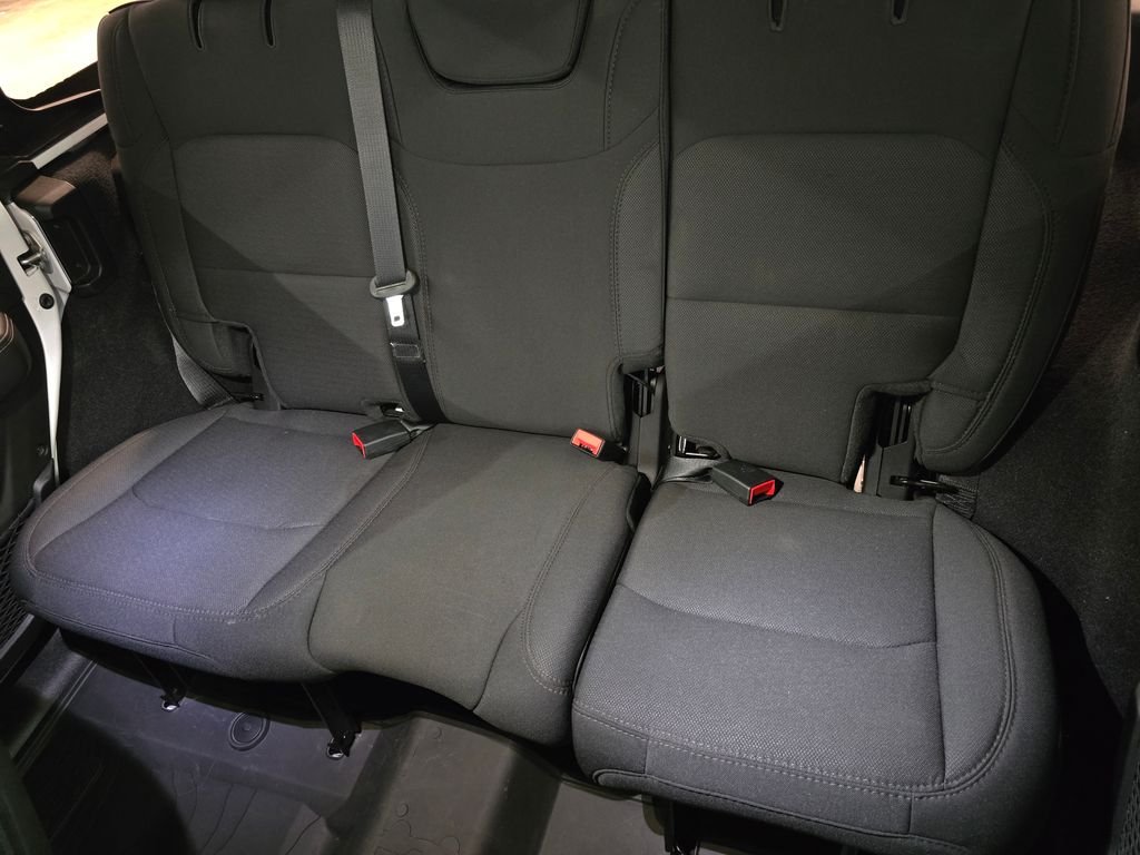 2023 Jeep Wrangler 4-Door Sahara - Photo 19