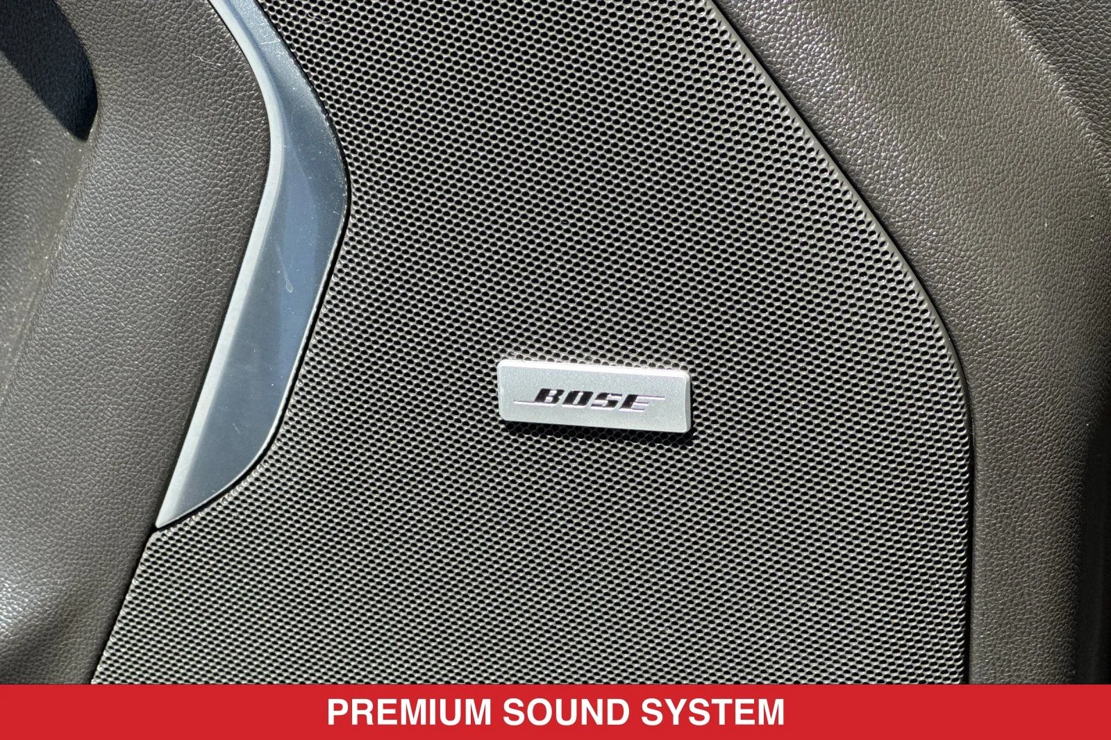 Used 2021 Gray Chevrolet Z71 image 31
