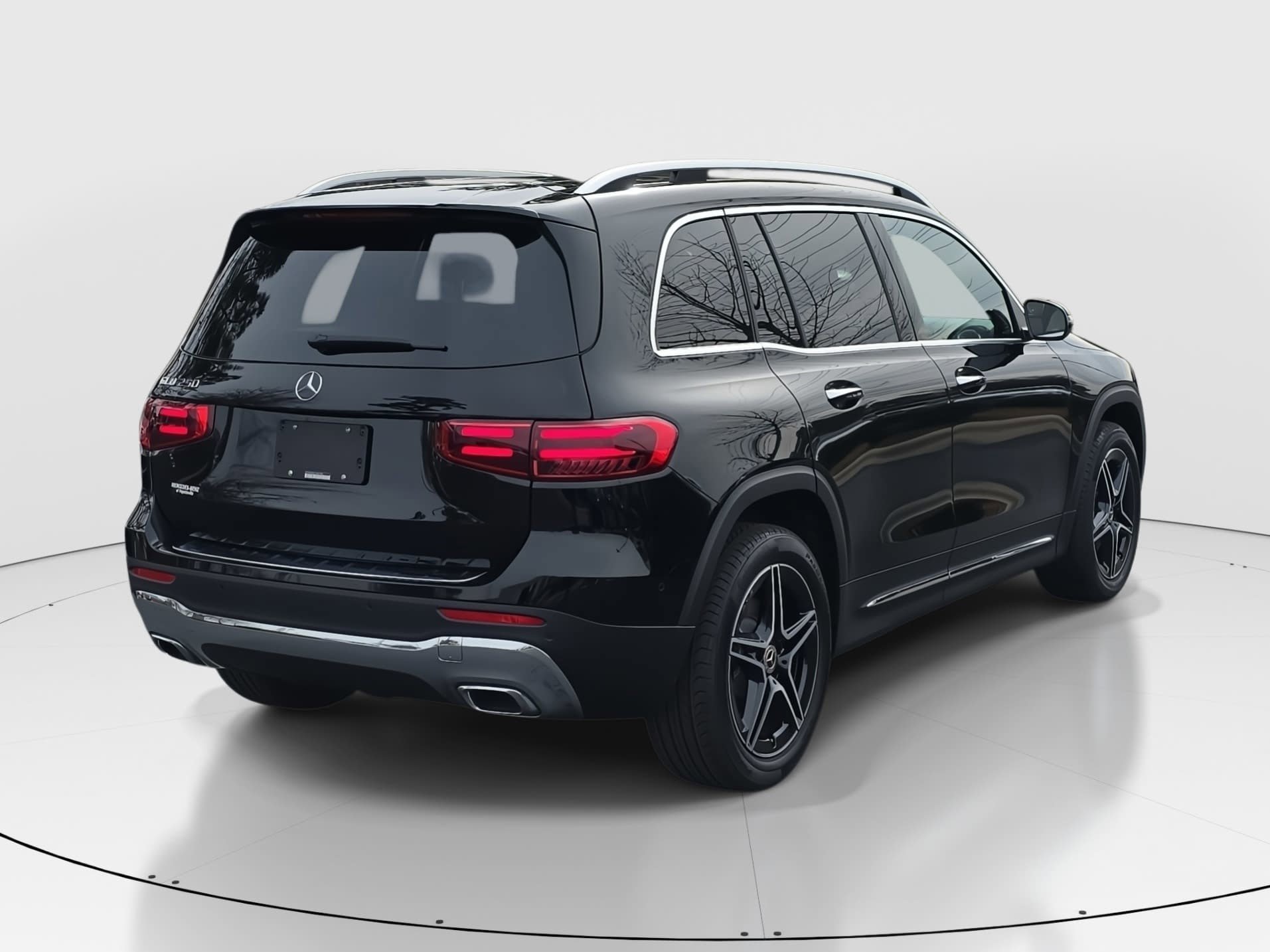 New 2026 Night Black Mercedes-Benz GLB250 image 5