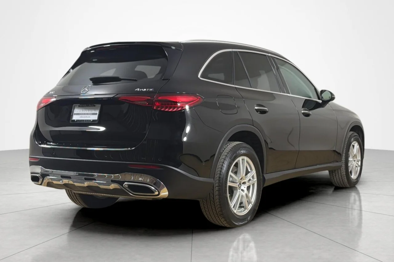 Used 2023 Black Mercedes-Benz GLC 300 image 5