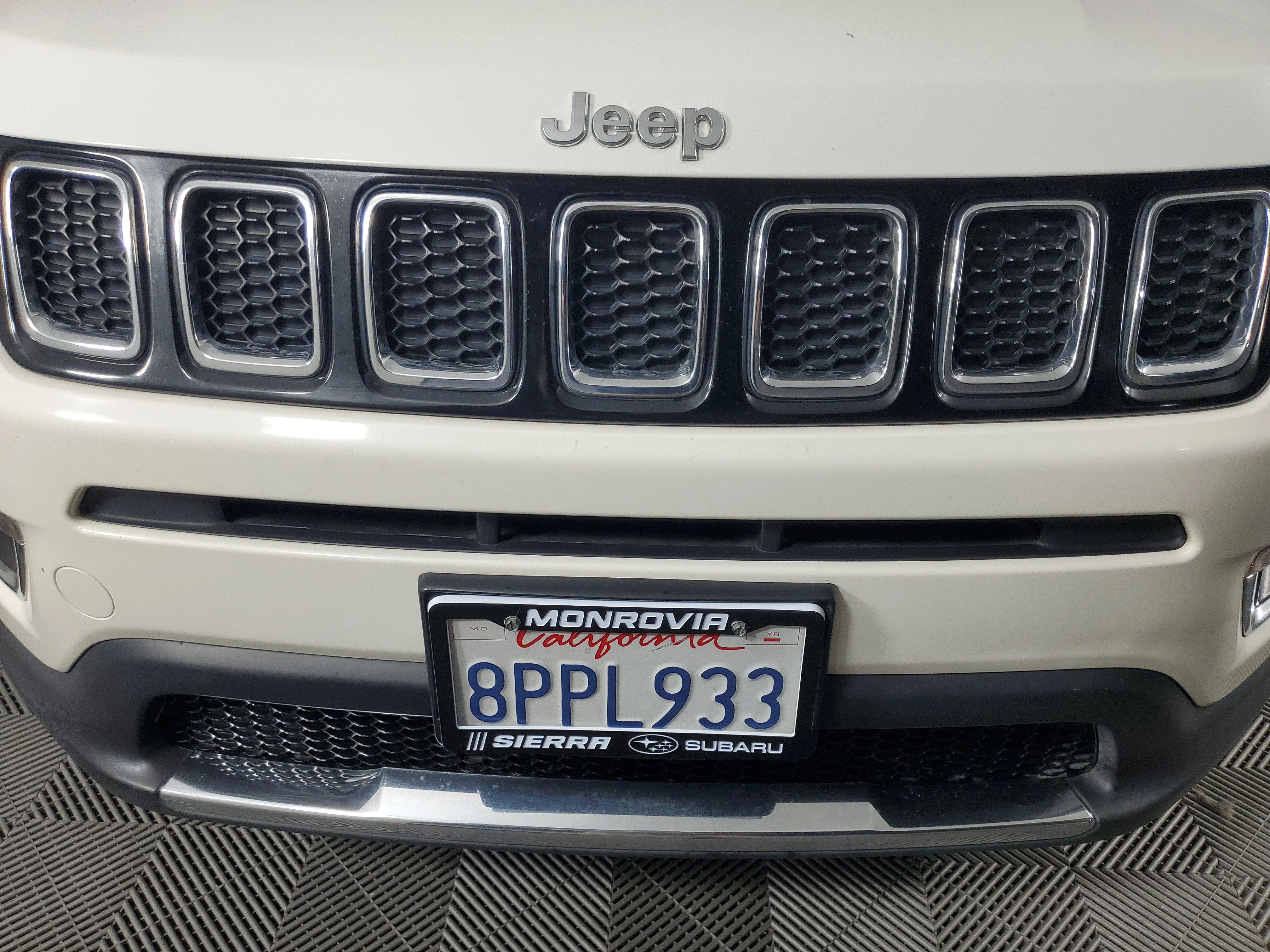 Used 2020 White Clearcoat Jeep Limited image 10