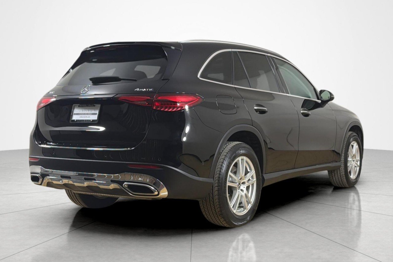 Used 2023 Black Mercedes-Benz GLC 300 image 5