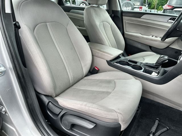 Used 2019 Silver Hyundai SEL image 26