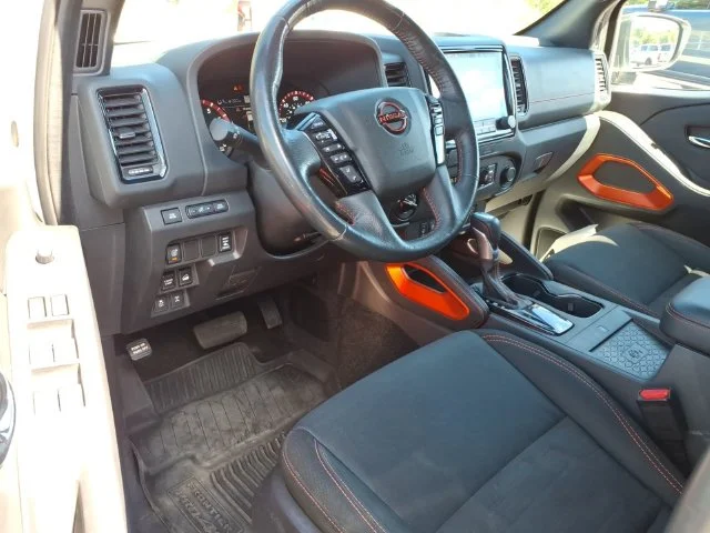 Used 2022 White Nissan PRO-4X image 19