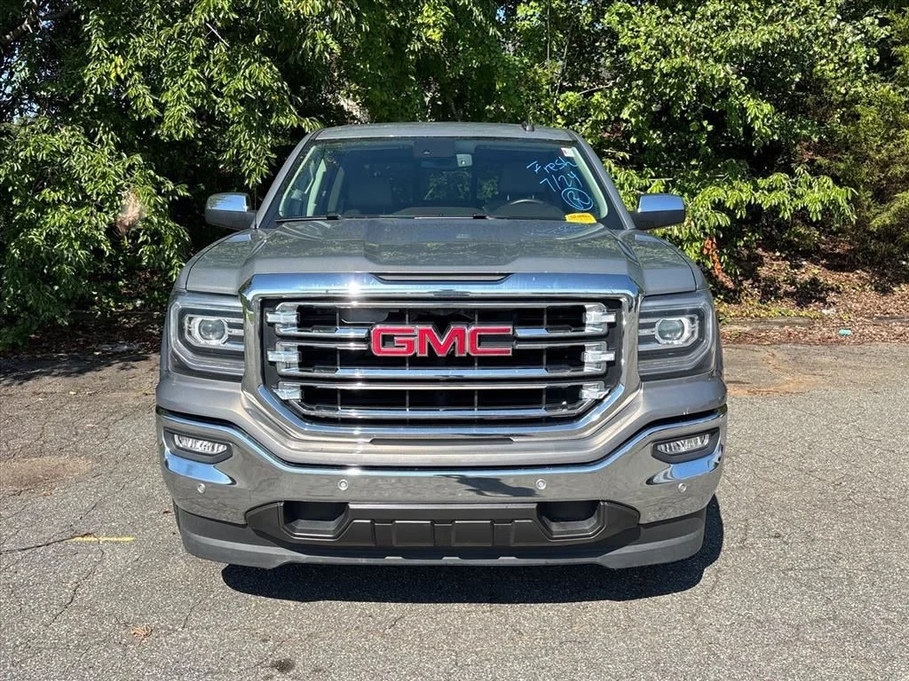 Used 2017 Gray GMC SLT image 3