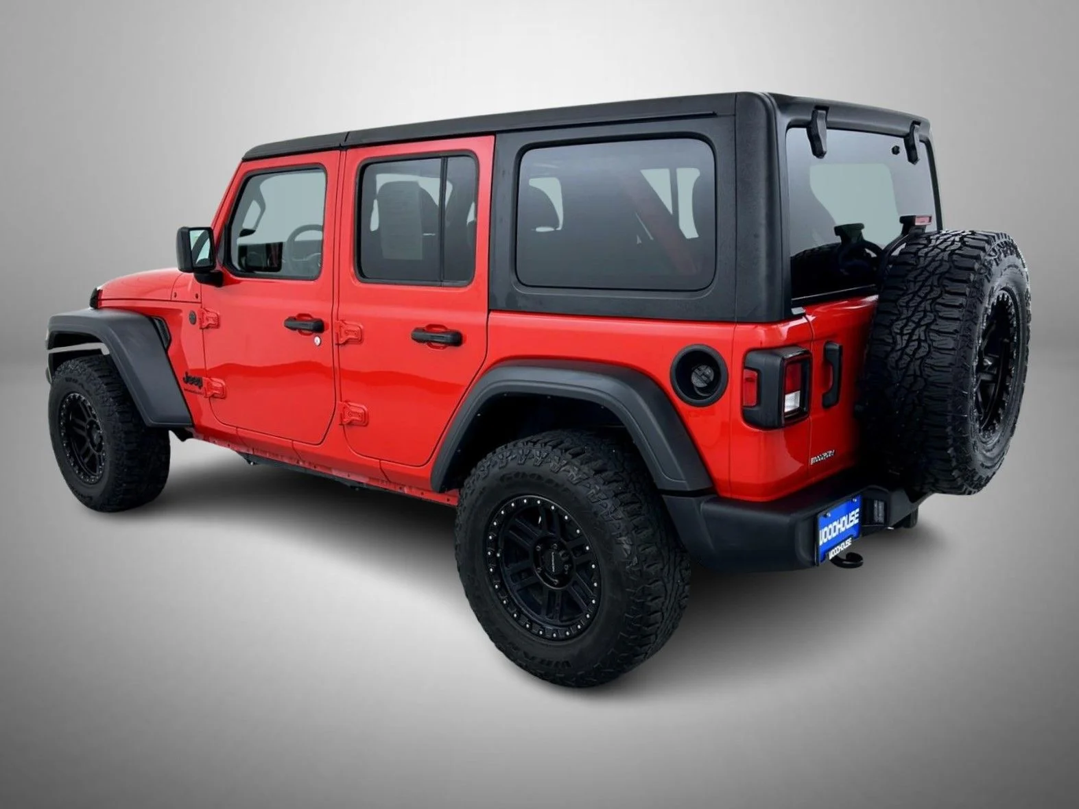 Used 2023 Red Jeep Sport S image 7