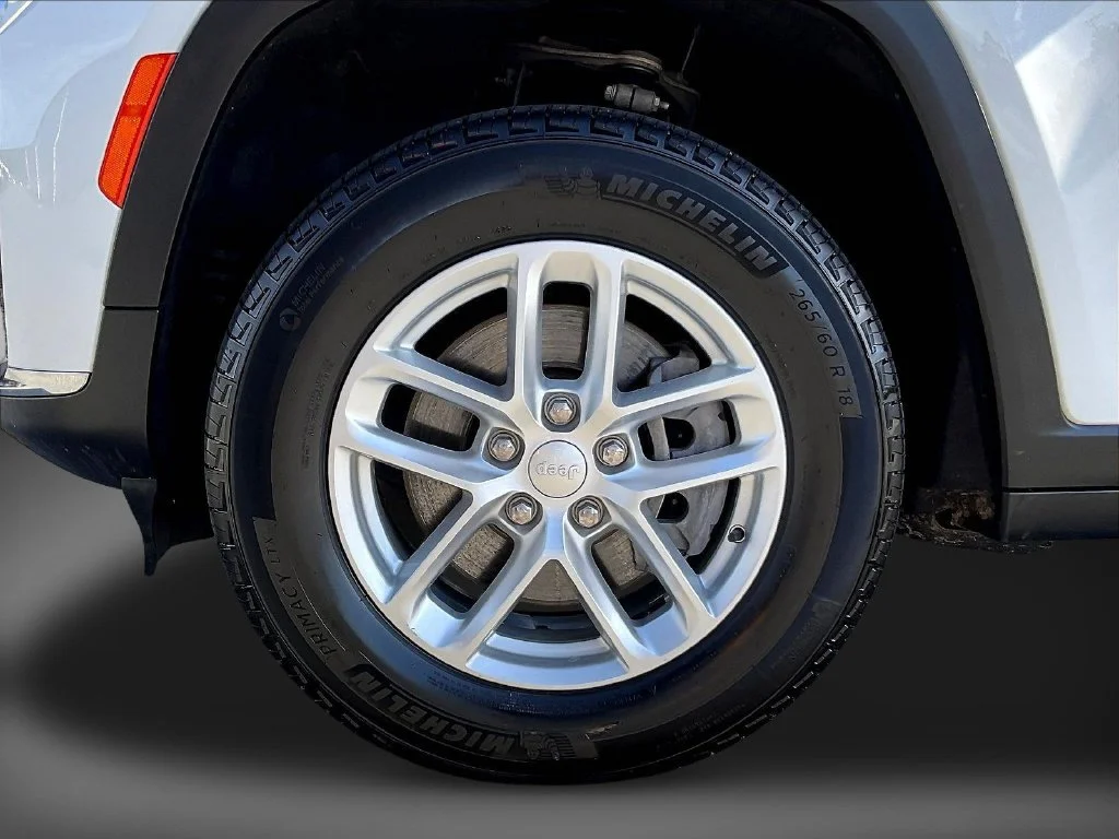 Used 2023 Bright White Clearcoat Jeep Laredo image 34