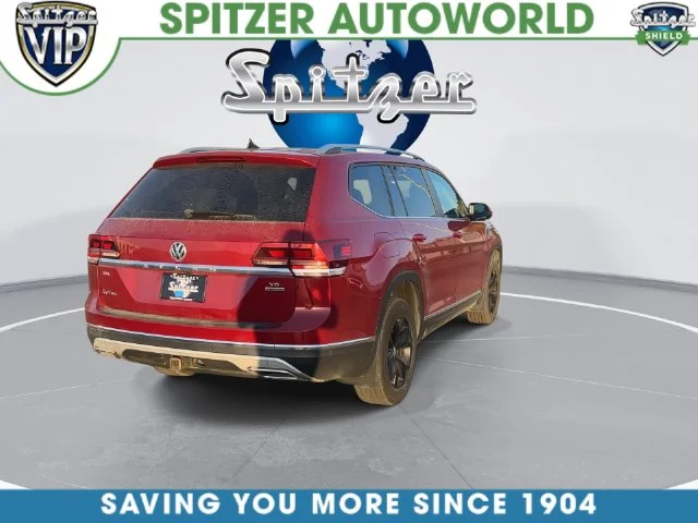 Used 2018 Red Volkswagen SEL image 14