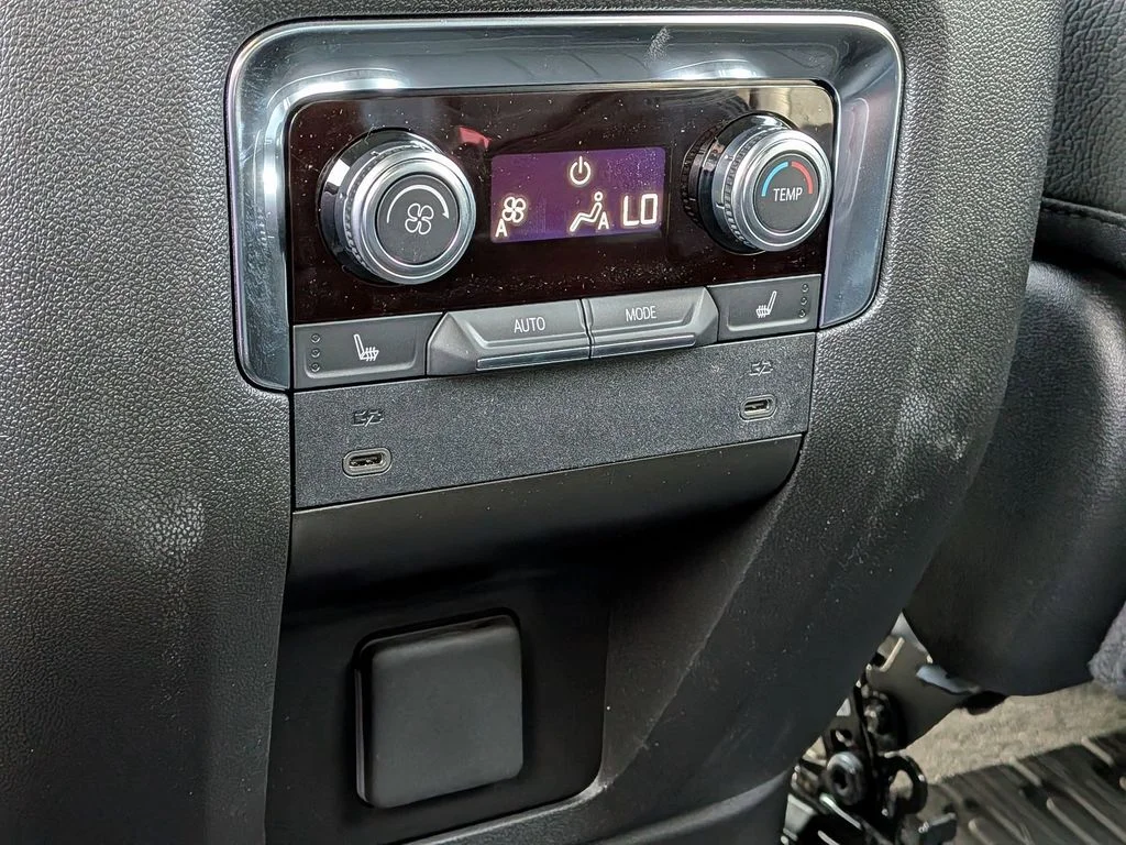 2026 GMC Yukon XL Denali - Photo 20