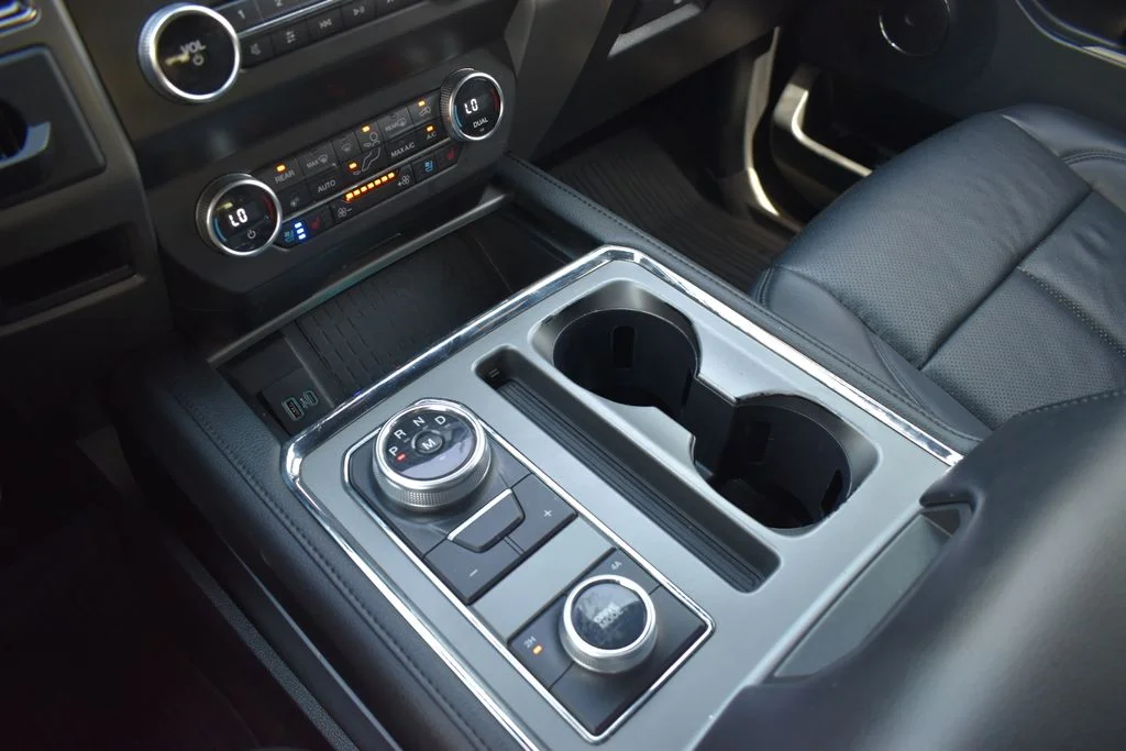 Used 2020 Agate Black Metallic Ford XLT image 13