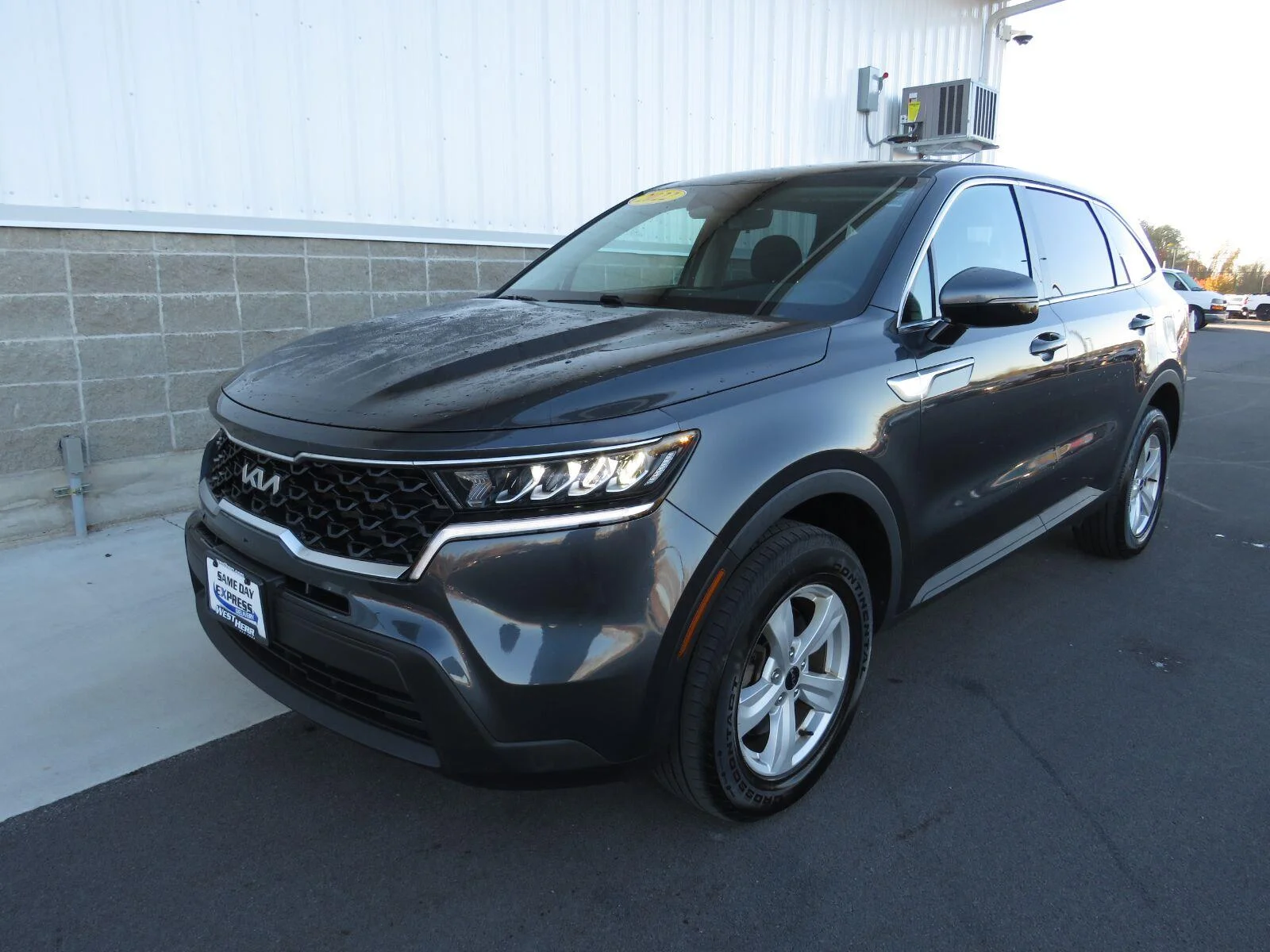 Used 2022 Gravity Gray Kia LX image 10