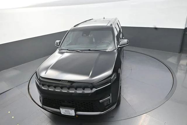 New 2026 High Gloss Black Exterior Paint Jeep Summit Reserve image 13