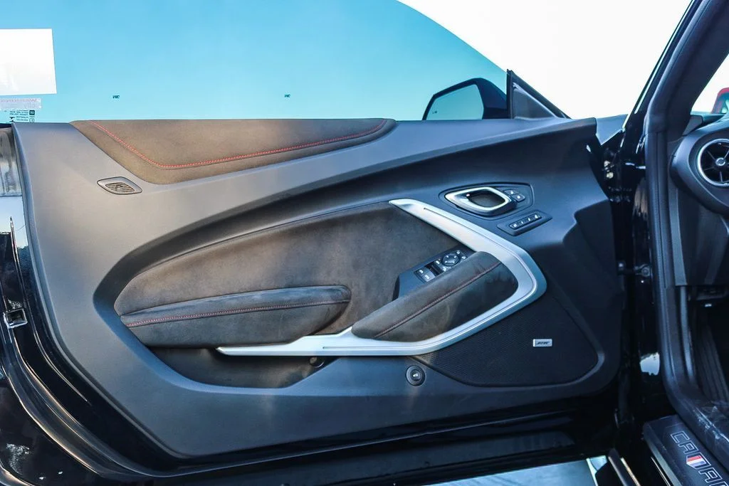 Used 2018 Black Chevrolet ZL1 image 22