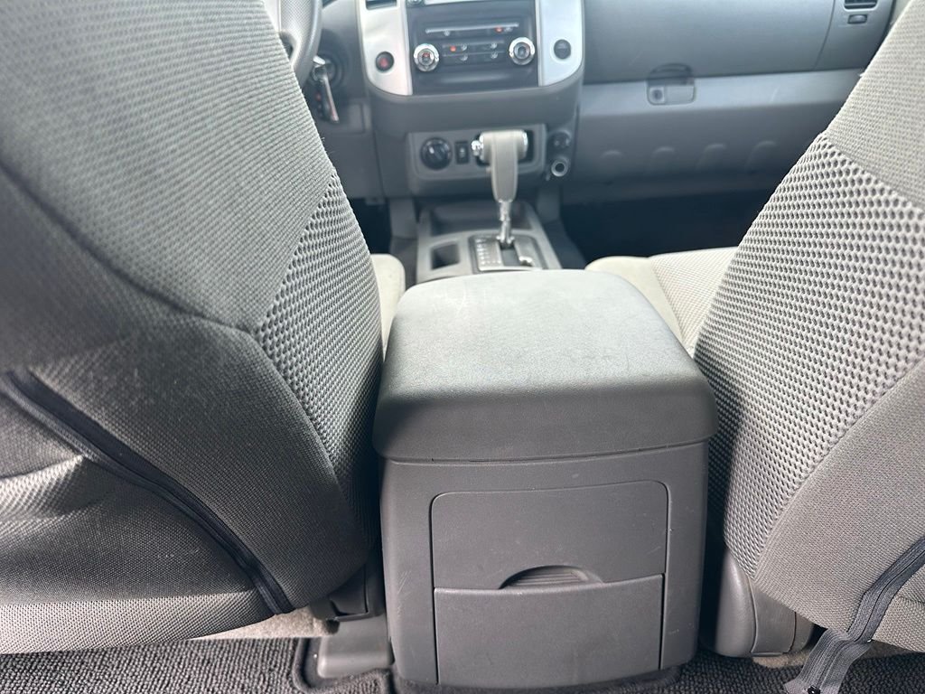 Used 2019 Silver Nissan SV image 21