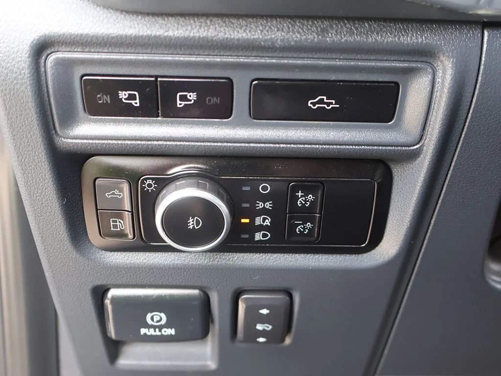 Used 2023 Gray Ford Lariat image 38