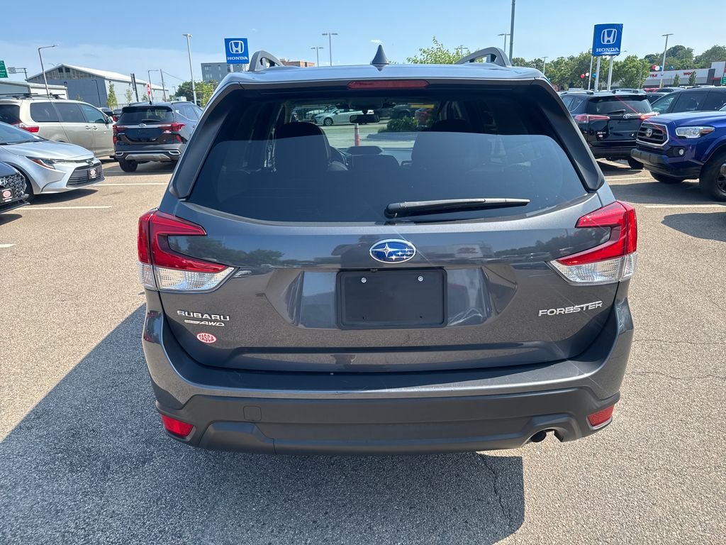 Used 2023 Gray Subaru Premium image 6