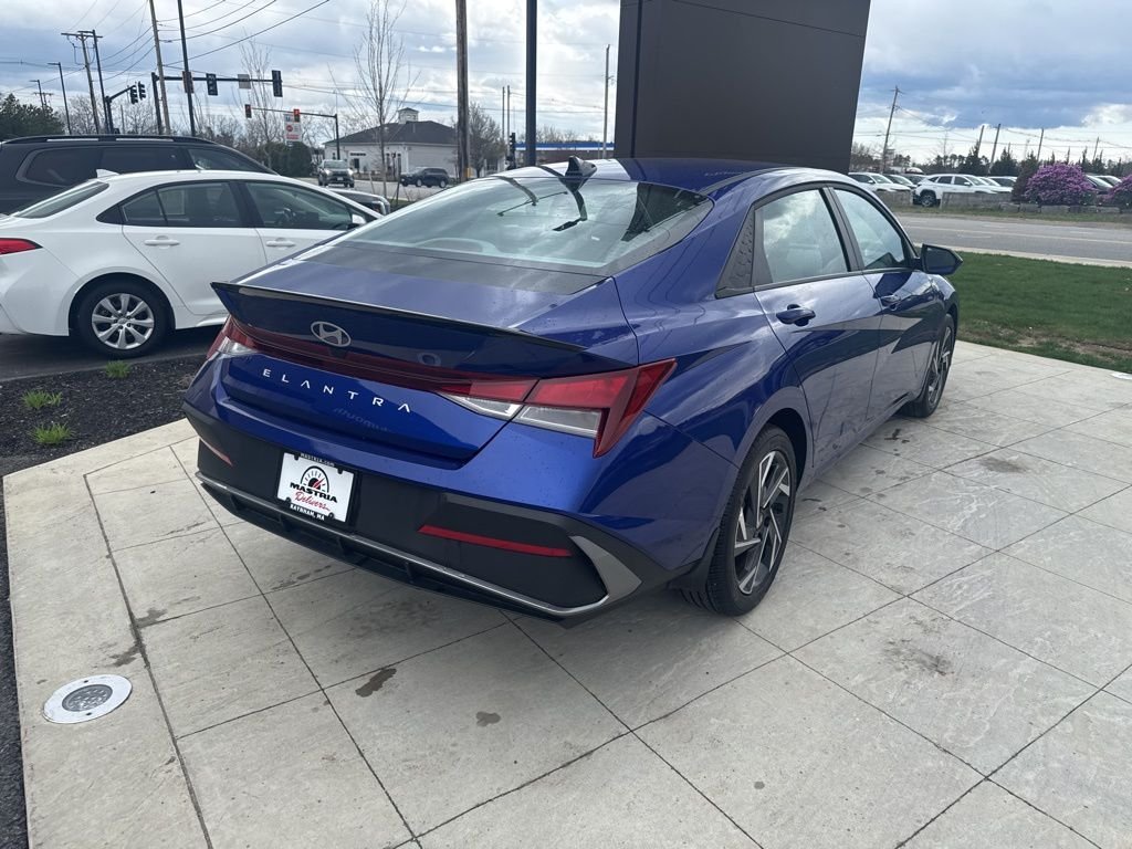 2025 Hyundai Elantra SEL - Photo 7