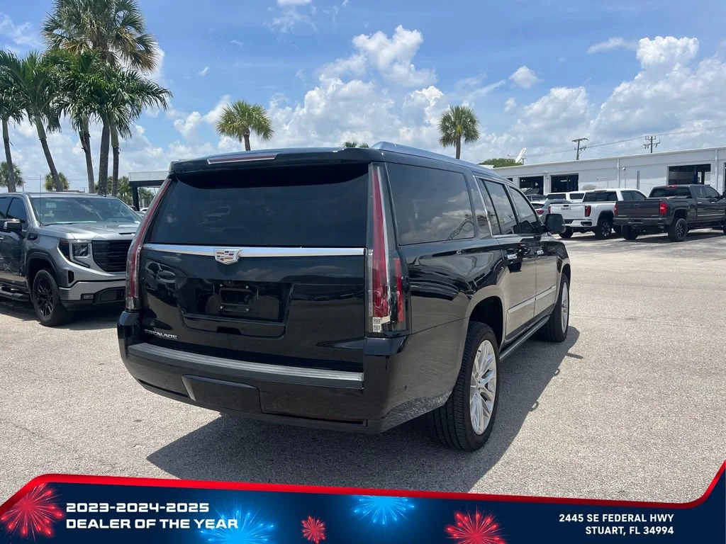 Used 2020 BLACK RAVEN Cadillac Premium Luxury image 5